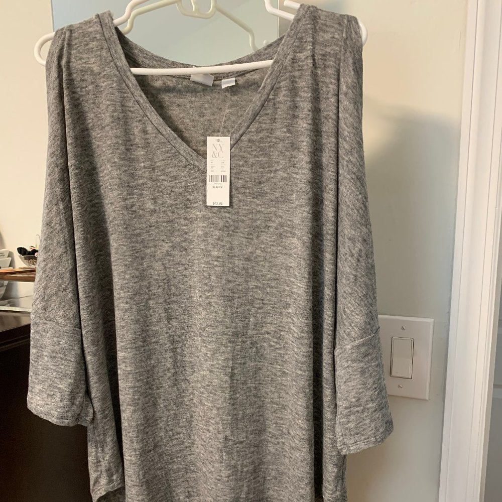 New York & Company Gray Open Sleeve Top